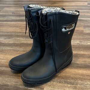 Bogs- Women's Black Waterproof Boots Size 10